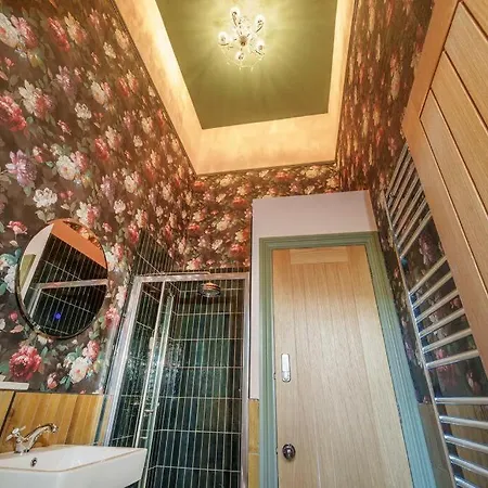 The Rose Nobel At The Bank Of England * Bristol